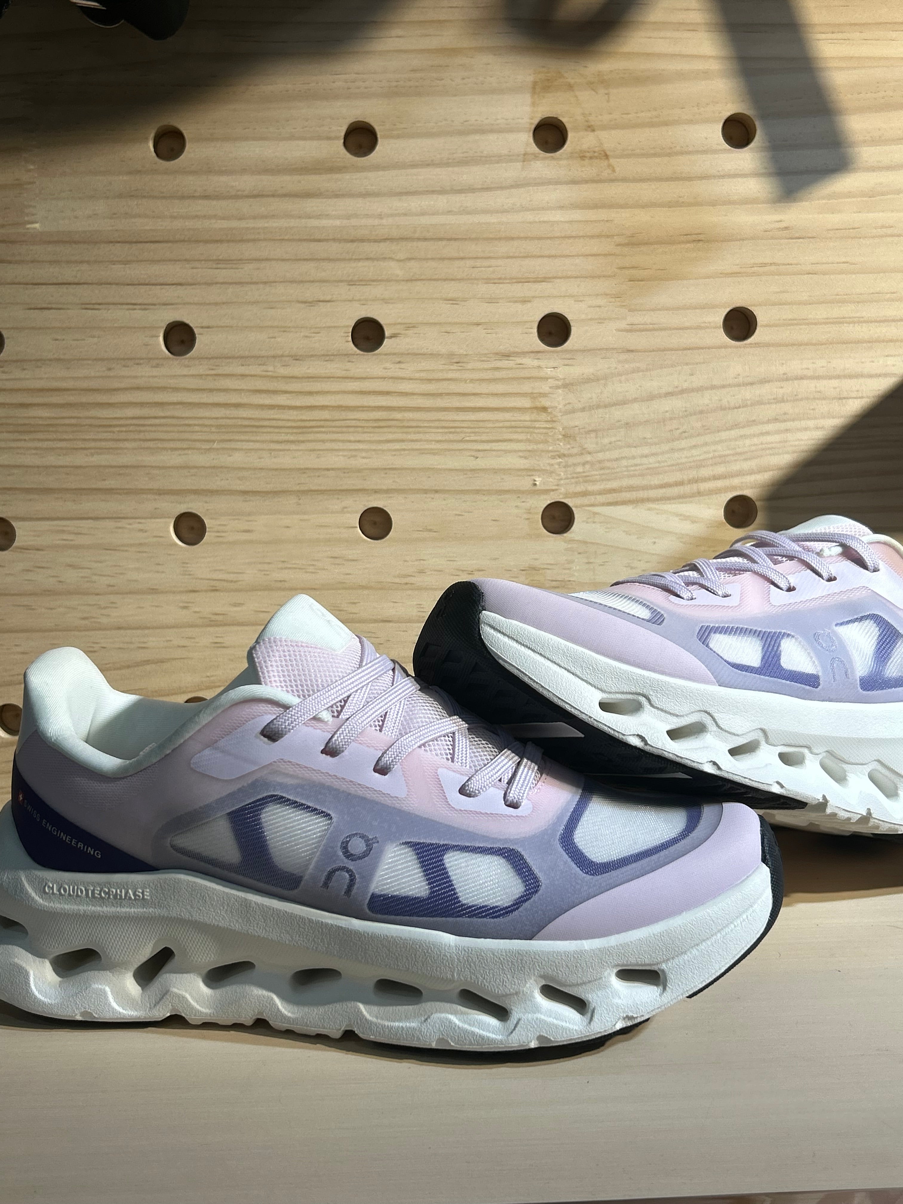 On Running Cloud rose & violet – sneakers running lifestyle femme