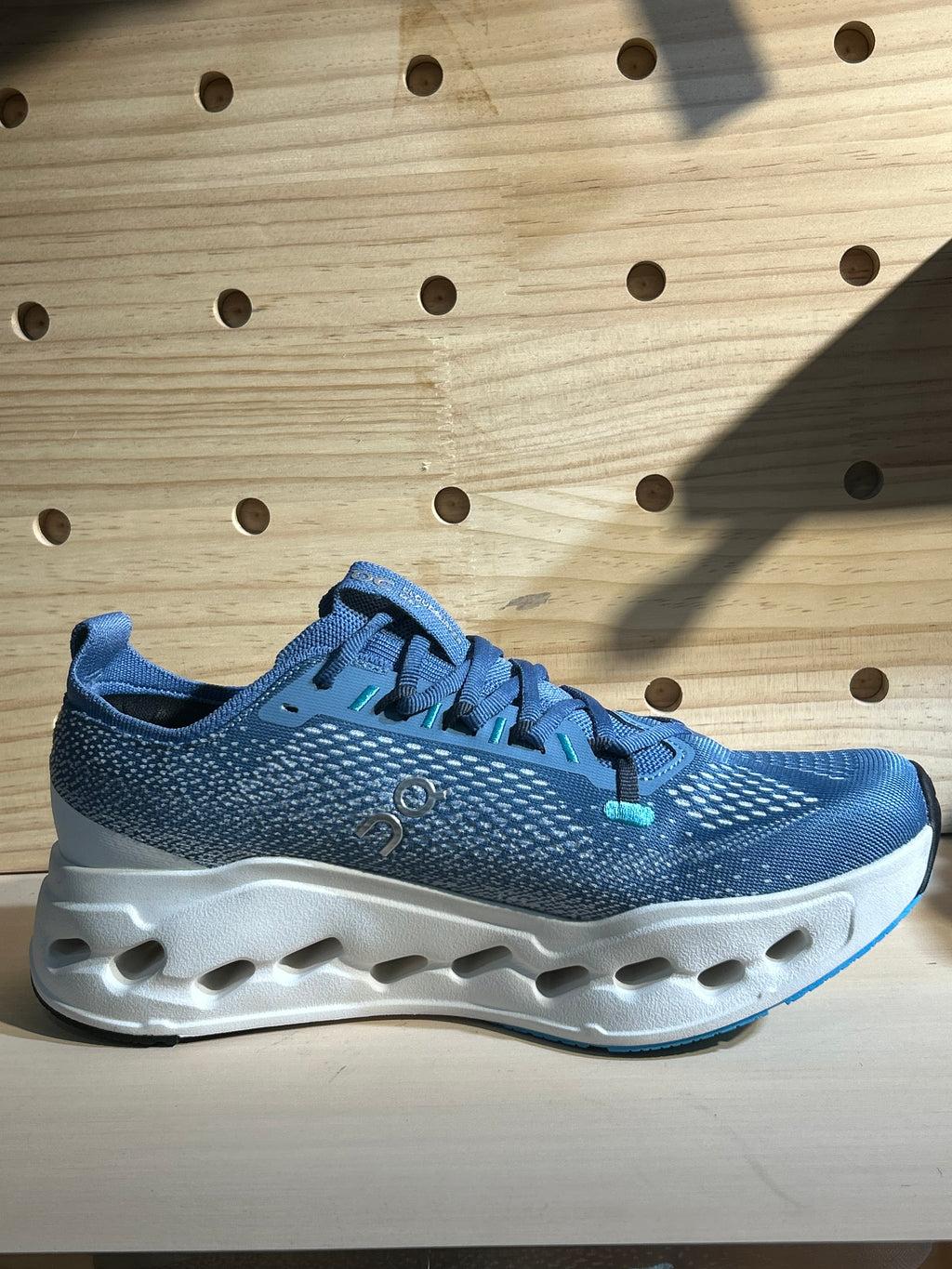 On Running Cloud bleu / blanc – sneakers running lifestyle femme