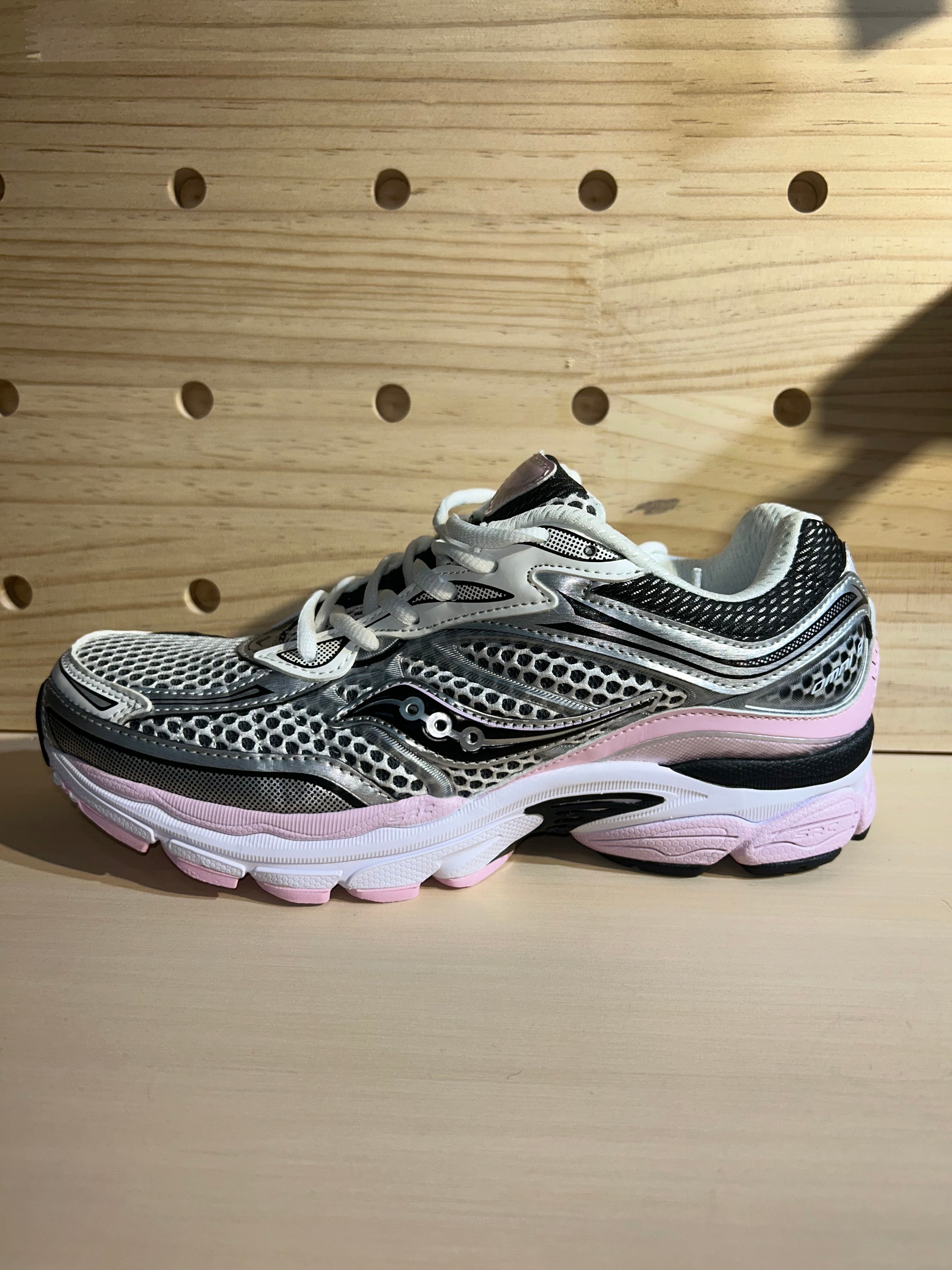 Saucony Omni 9 gris / rose – sneakers running rétro femme