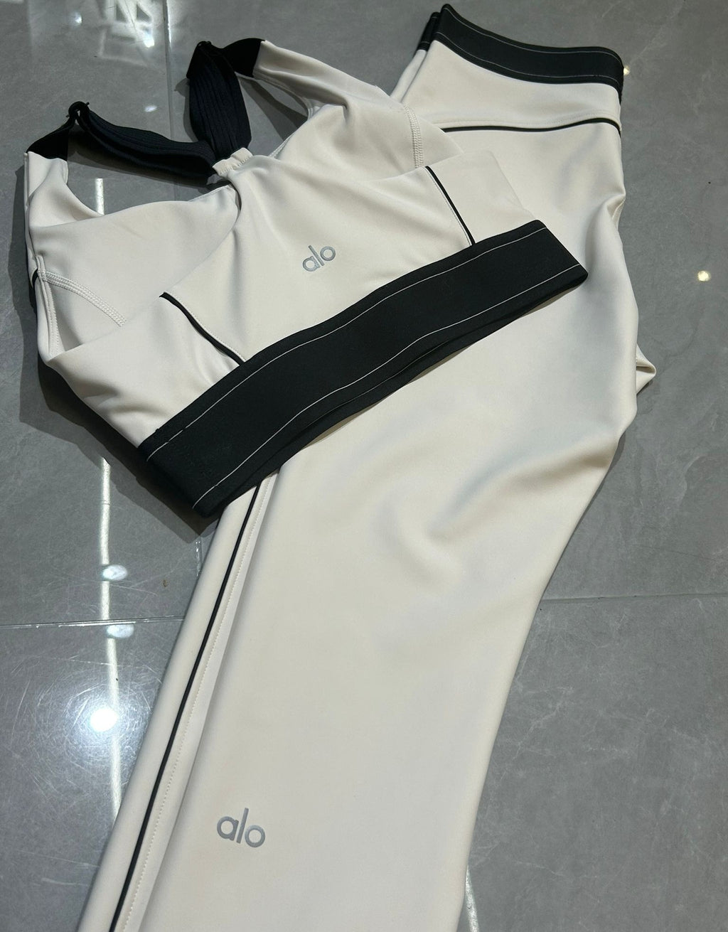 Ensemble brassière + legging · Blanc crème