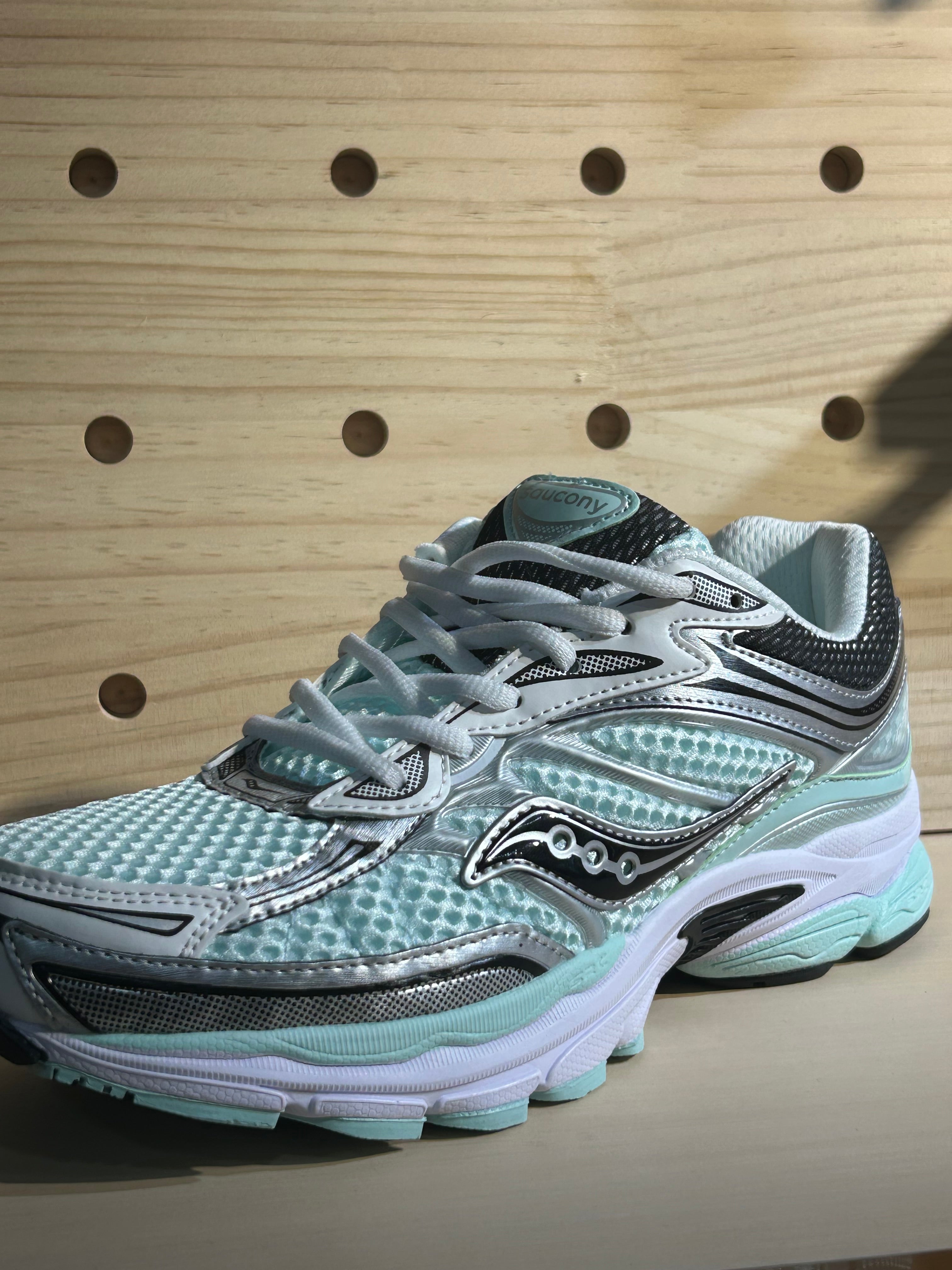 Saucony Omni 9 vert menthe/ argent – sneakers rétro running femme