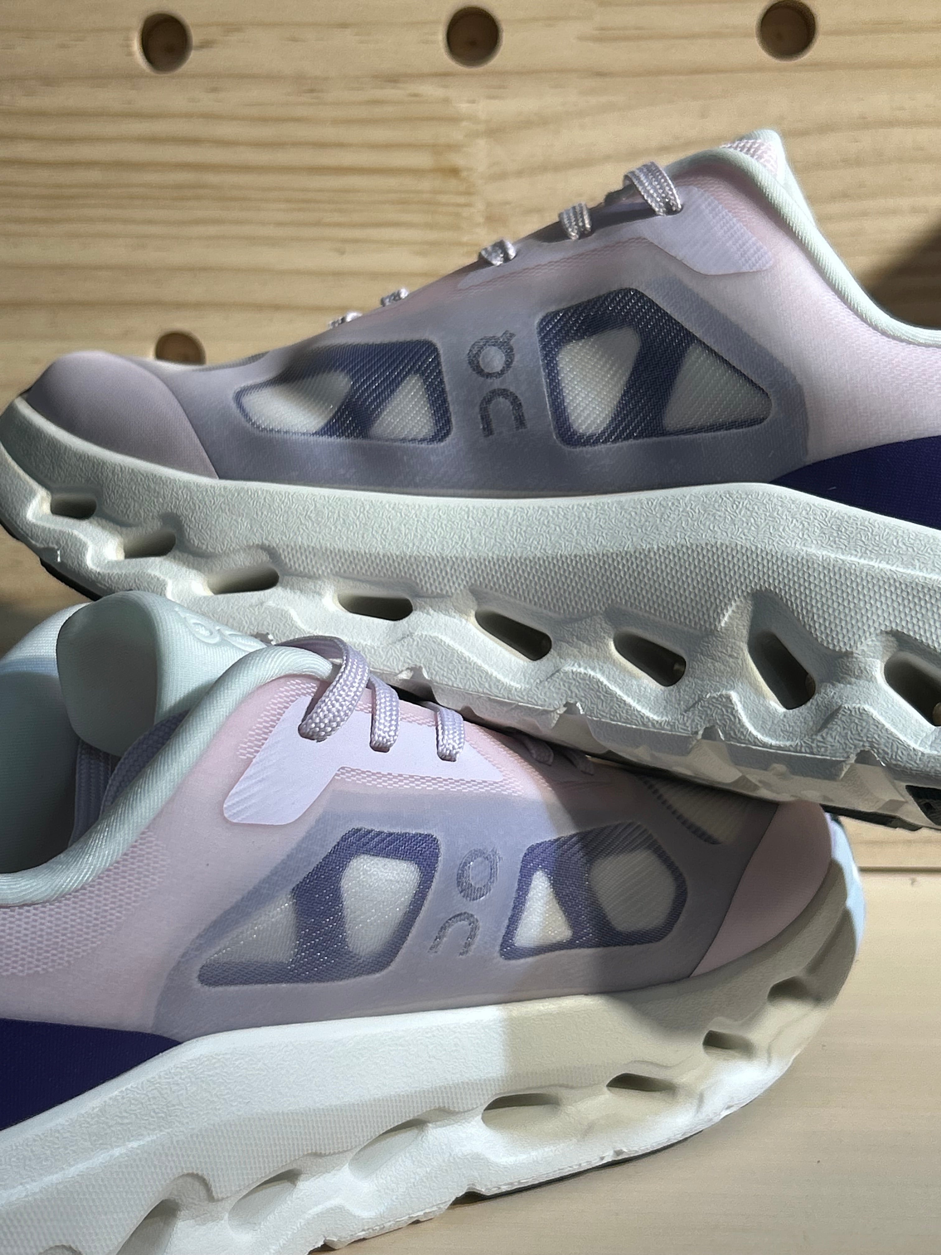 On Running Cloud rose & violet – sneakers running lifestyle femme