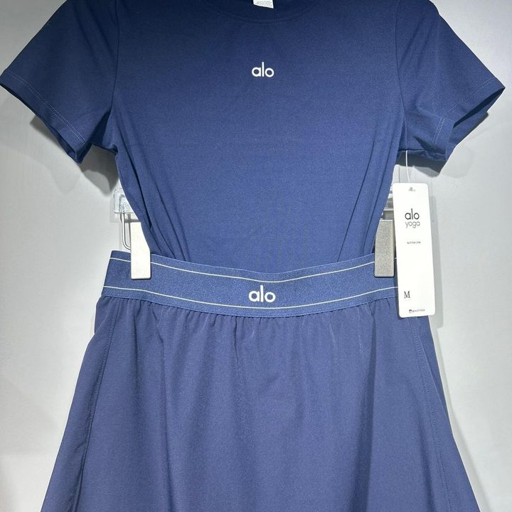 Tee-shirt + jupe-short · Bleu marine